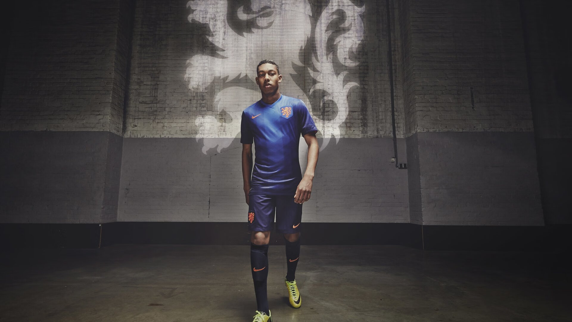 街道即战场，当哥斯达黎加在F1引擎轰鸣中超车哥伦比亚