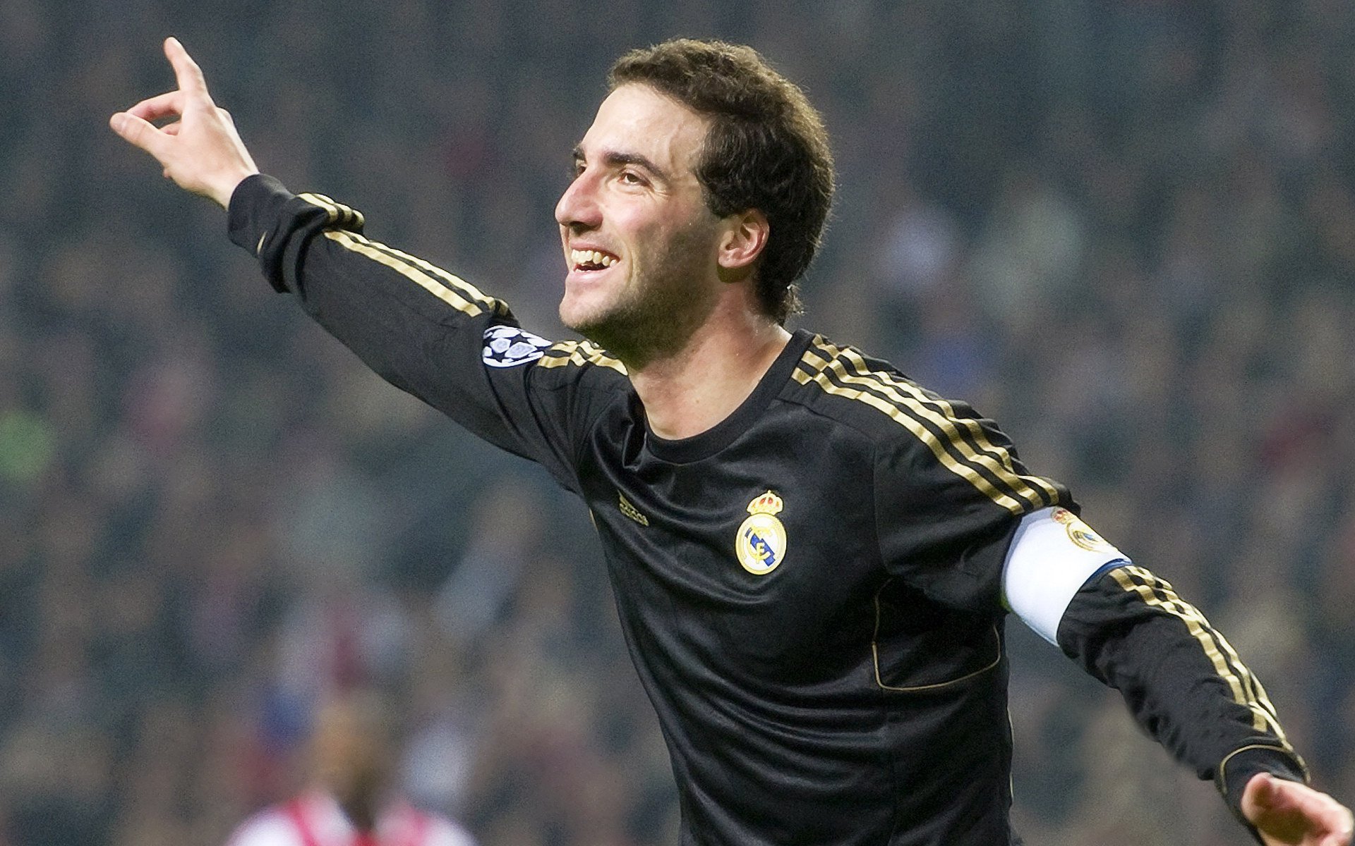 广东风暴席卷天山,当战术纪律碾碎天赋神话